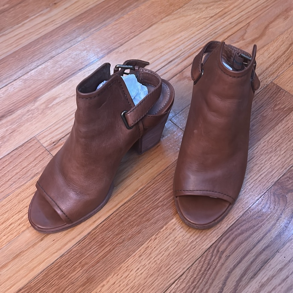 Frye Dani Shield Slingback Leather Heels